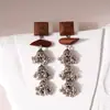 Pendientes Cuadrados de Madera con Borla de Aguja de Plata Transfronterizos Europeos y Americanos, Pendientes de Lujo Ligero de Gama Alta, Diseño Elegante y Único