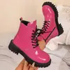 Botas Chelsea de couro envernizado brilhante para mulheres, com cadarço e salto grosso, botas curtas de estilo britânico versáteis para o inverno, com sola grossa