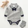 Macacão de Algodão Puro para Bebê 2026 Novo Estilo Roupas para Recém-Nascidos Macacão Triângulo para Engatinhar Estilo Coreano Body de Manga Longa com Gravata Borboleta