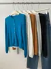 Elegante Cardigan de Tricô Costurado com Gola Redonda para Afinar o Corpo Feminino, Versão Coreana Outono 2026, Suéter Casaco Fino Suave e Iluminador