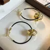 Pendientes de Clip tipo Gota de Aceite Inspirados en Celebridades Diseño de Espiral para Mosquitos Pendientes sin Perforación Pendientes Retro Estilo Hong Kong Pendientes de Botón de Moda para Viajeros