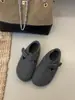Pantuflas forradas de felpa, cálidas, de suela gruesa, de punta cerrada, zapatos de exterior para mujer, nuevos zapatos casuales de algodón 206 otoño/invierno