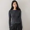 Nova coleção de outono: suéter feminino de gola redonda, com borda em ondas, mistura de caxemira e lã, canelado, corte justo, cor sólida, perfeito como peça de base