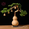 Venta al por mayor de fabricante árbol de la fortuna de calabaza tejido a mano con hojas de pelo artificial, adorno de la fortuna pequeño para decoración del hogar de calabaza natural