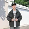 Jaqueta Casual de Outono para Meninos 2026 Novo Modelo, Blusa com Capuz Média e Grande para Crianças, Roupas à Prova de Vento Soltas para Primavera e Outono para Meninos