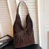 Bolsa Retro de Camurça com Franjas para Mulheres 2025 Nova Moda Grande Capacidade Bolsa de Ombro para Axila Bolsa de Ombro para o Dia a Dia