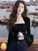 Camiseta quadrada de manga comprida estilo Hong Kong retrô para mulheres, nova para o outono, corte justo, pura e sedutora, top interno sexy hot girl