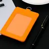 Insignia de cuero sintético PU color de personal juego de identificación de trabajo de cuero juego de tarjetas de autobús para exposición de marca en stock al por mayor