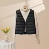 Colete Leve Decote V 90% Penugem Estilo Curto para Mulheres Novo Modelo Outono e Inverno 2026 Colete Quente para Usar por Baixo de Casacos