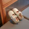 Mocasines para niñas 2026 primavera nuevo estilo tejido fly-knit transpirables zapatos para niños pequeños suela suave zapatos de princesa para niñas pequeñas