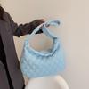 Bolso informal pequeño y fresco de moda de Internet Celebrant 2022, bolso de hombro simple con bordado de diamantes, bolso de mujer estilo occidental moderno.