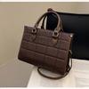Bolsa Tote para Deslocamento de Estudantes Transfronteiriços para Mulheres, Bolsa de Ombro Retro de Grande Capacidade, Bolsa Transversal de Luxo Outono e Inverno 2026