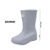 Botas de Chuva Quentes da Moda de Veludo para Mulheres, de Cano Médio, Impermeáveis e Antiderrapantes, Calçados de Borracha para Uso Externo e Trabalho, Botas de Chuva para Exterior