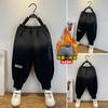Pantalones de punto de terciopelo de una pieza con letra bordada lateral para niño, ropa de otoño e invierno, pantalones casuales para combinar con todo con forro polar para niño, pantalones modernos para niño