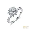 Anel de Prata Esterlina S925 com Moissanita Girassol Cruz Braço Torcido Anel Totalmente de Moissanita Anel Fechado Feminino