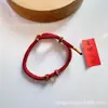Assuma a Tarefa de Tecer Pulseiras DIY de Fio Vermelho com Contas de Prata Pura e Fio Vermelho Trançado