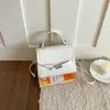 Bolso de Mano de Alta Gama para Mujer 2026 Verano Nueva Moda Bolso de Hombro Versátil para el Trabajo y los Desplazamientos Bolso Cruzado Pequeño Cuadrado