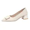 Sapatos Femininos Bico Fino Fivela Quadrada Salto Bloco 2026 Outono Novo Salto Médio Elegante Profissional Sapatos de Trabalho Salto Alto Preto para Mulheres