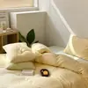 2026 Novo Modelo Conjunto de Quatro Peças 100% Algodão Estilo Nórdico Combinável Temporada Estudantil Conjunto de Lençol de Cama e Lençol com Elástico de Três Peças para Dormitório