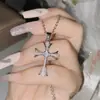 Diseño de Nicho Versátil Incrustado Diamante de Circonio 3A Colgante de Cruz Brillante Cadena de Clavícula de Moda Versátil para Mujer Chapado en Oro de 18K