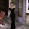 Vestido de Verano Nuevo Estilo Hepburn de Gama Alta con Cuello en V Negro Diseño Versátil Efecto Adelgazante de Manga Corta Estilo Cola de Pez