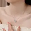 Collar de Plata de Ley S925 con Moissanita de Trébol de Cuatro Hojas Estilo Bosque Versátil Colgante de Alta Gama Collar que No se Desvanece Joyería al por Mayor