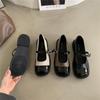 Nuevos Zapatos de Cuero Pequeños Estilo Retro Bloques de Color Línea Única Británicos Puntas Cuadradas Planos Zapatos Mary Jane Zapatos para Mujer Primavera y Verano 2025