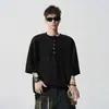 Camisa Masculina Texturizada de Manga Curta com Gola Redonda, Novo Estilo de Verão, Retro High Street, Design Versátil de Meio Botão, Camiseta Lisa
