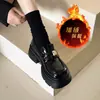 Textura de piel de vaca hebilla de metal suela gruesa piel genuina zapatos pequeños de cuero mujer nuevo estilo tacón grueso zapatos de plataforma versátiles mocasines sin cordones