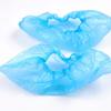 Cubre zapatos desechable pe impermeable a prueba de polvo para el hogar interior centro de datos resistente al desgaste cubierta de pie de plástico cubierta de zapatos para niños venta al por mayor de fábrica