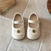 Zapatos de Cuero para Niñas 2026 Primavera/Otoño Nuevo Estilo Mocasines Redondos para Niña Estilo Princesa Versátiles Antideslizantes Suela Suave Zapatos de Una Sola Pieza
