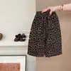 [Xian Ning Qi] Conjunto de Dos Piezas para Niña: Camiseta Interior de Manga Larga con Estrellas y Pantalones Largos con Estampado de Leopardo, Atuendo Casual de Primavera/Otoño