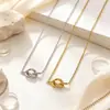 Collar con Colgante de Corazón Anudado Versátil de Nicho para Mujer Acero de Titanio de Alta Gama Chapado en Oro de 18 Quilates Cadena para Clavícula que No se Desvanece Joyería