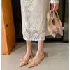 Sandálias Elegantes para Noite com Laço Bico Fechado Salto Baixo 2026 Deslumbrantes Sapatos Planos Macios Rosa Nude para Trabalho para Mulheres