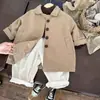 Jaqueta corta-vento infantil 2026 Nova Primavera e Outono Estilo Coreano Moda Masculina Roupa Externa Comprimento Médio Bebê Versátil Casual Top