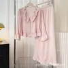 Pijama Novo de Cor Sólida com Gola Laço de Seda Gelada para Mulheres, Popular no Xiaohongshu, Fresco e Usável Fora de Casa, Roupa de Casa Feminina