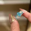 Anillo de Flor de Zirconio Ovalado de Alta Gama Francés para Mujer Nicho Personalidad Única Exquisito Moda Anillo Versátil Anillo