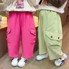 Pantalones Cargo Sueltos para Niñas para Uso al Aire Libre, Nuevo Estilo Primavera y Otoño 2026, Pantalones Casuales para Niños, Elegante Tendencia de Atuendo de Primavera para Bebé Niña