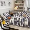 Conjunto de Ropa de Cama a Cuadros con Empalme en Negro y Blanco de Moda Funda de Edredón Juego de Cuatro Piezas Dormitorio de Estudiante Lavable Juego de Tres Piezas