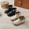 Botas de Cuero Francés Ins 2026 Otoño e Invierno Nuevas Estilo Coreano para Niñas Botas Martin con Lazo de Espiga Forro de Felpa Botas Cortas
