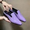 Pantuflas de media caña brillantes de punta fina de talla grande para hombre, mules casuales, zapatos de cuero simples dorados slip-on de moda