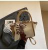 Bolso de Mano 2025 Nuevo Primavera y Verano Nicho Bolso Balde Viajero Hombro Cruzado Patrón Adoquinado Bolso Popular para Mujer