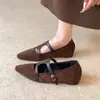 Sapatilhas minimalistas pontudas da moda para primavera e outono, versáteis para o trabalho, com um estilo retrô francês, novas sapatilhas de bico baixo 2026 para mulheres