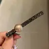 Pasador de Pelo de Lujo Ligero Resistente con Pedrería y Perlas, Estilo Coreano, Sensación Elegante y de Alta Gama, Pinza Lateral Simple y Moderna