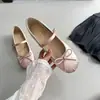 Zapatos Mary Jane de Seda para Ballet para Mujeres Menudas, Aumentadores de Altura, Nuevo Estilo Otoño 2025, Lazo, Zapatos de Salón Bajos Franceses para Mujer