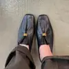 Primer Encuentro con los Zapatos de Moda Versátiles de Tacón Bajo con Diseño Plisado de Punta Cuadrada de la Temporada con un Toque de Lujo y Estilo Old Money para Mujer