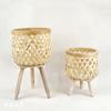 Vasos de Flores de Rattan Artesanais Transfronteiriços, Prateleiras de Madeira para Armazenamento, Suportes de Madeira para Flores de Vime Desmontáveis para Varanda Interna Atacado