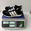 Sapatos Femininos Transfronteiriços, Tênis de Malha Listrados em Preto e Branco, Tênis Casuais Respiráveis com Cadarço para Corrida Atacado