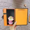Regalo de Cumpleaños Llavero de Ramo de Hilo Rosa Artificial Llavero Hecho a Mano de Ganchillo Peluche Pequeño Regalo