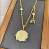 Flor de Peonía Pintada en Oro Mariposa Calabaza Cuerda Hecha a Mano Collar Largo Colgante para Mujer Accesorios Joyería para Mujer Cadena para Suéter
